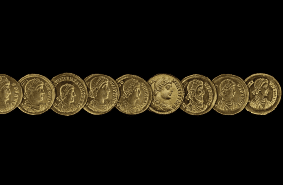 La scoperta delle monete d’oro del tesoro di Holzthum La scoperta delle monete d’oro del tesoro di Holzthum