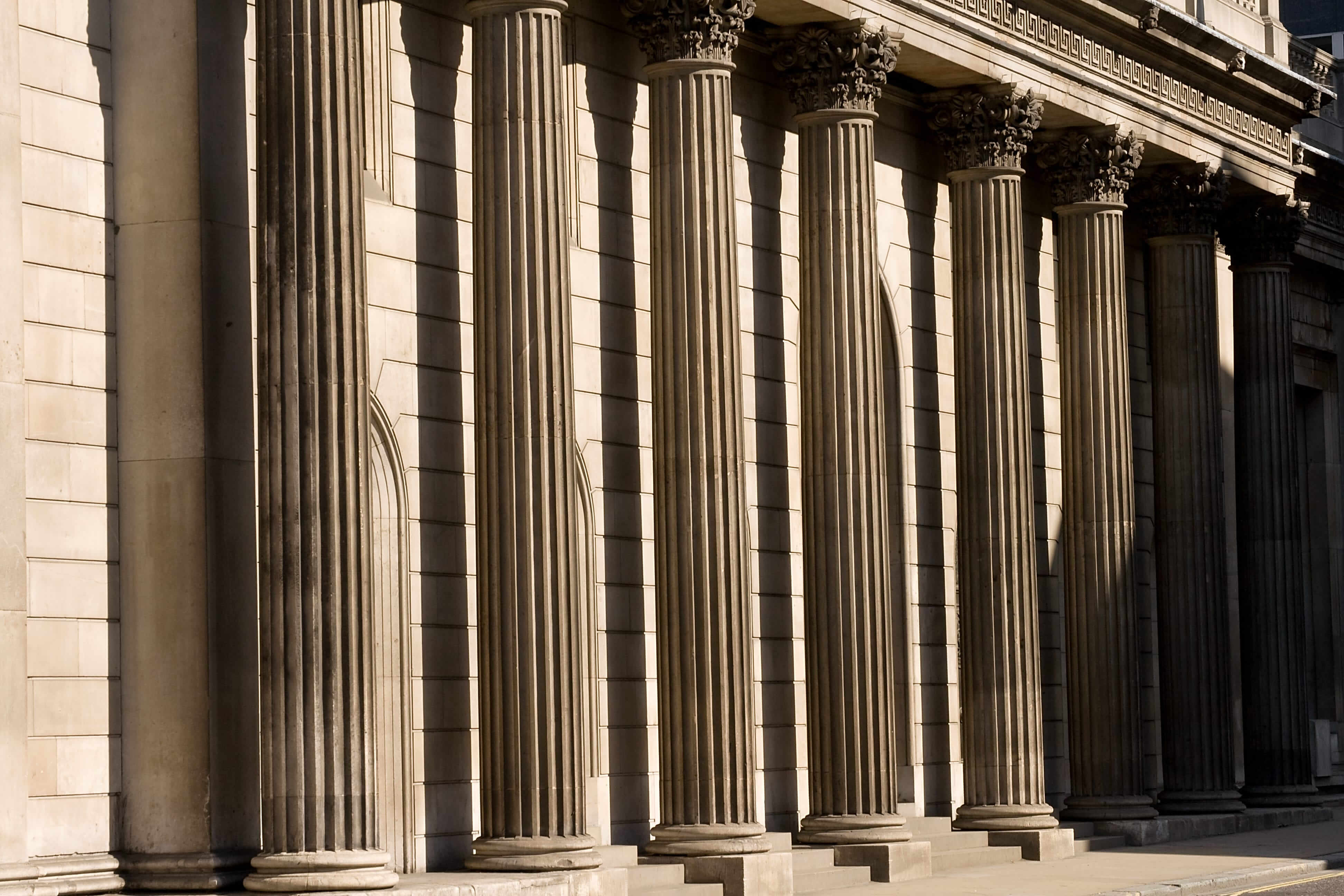 Wochenrückblick: Fed, BoE, EZB erhöhen die Zinsen, US-Inflation kühlt ab Die Bank of England hat die Zinssätze auf den höchsten Stand seit mehr als einem Jahrzehnt erhöht