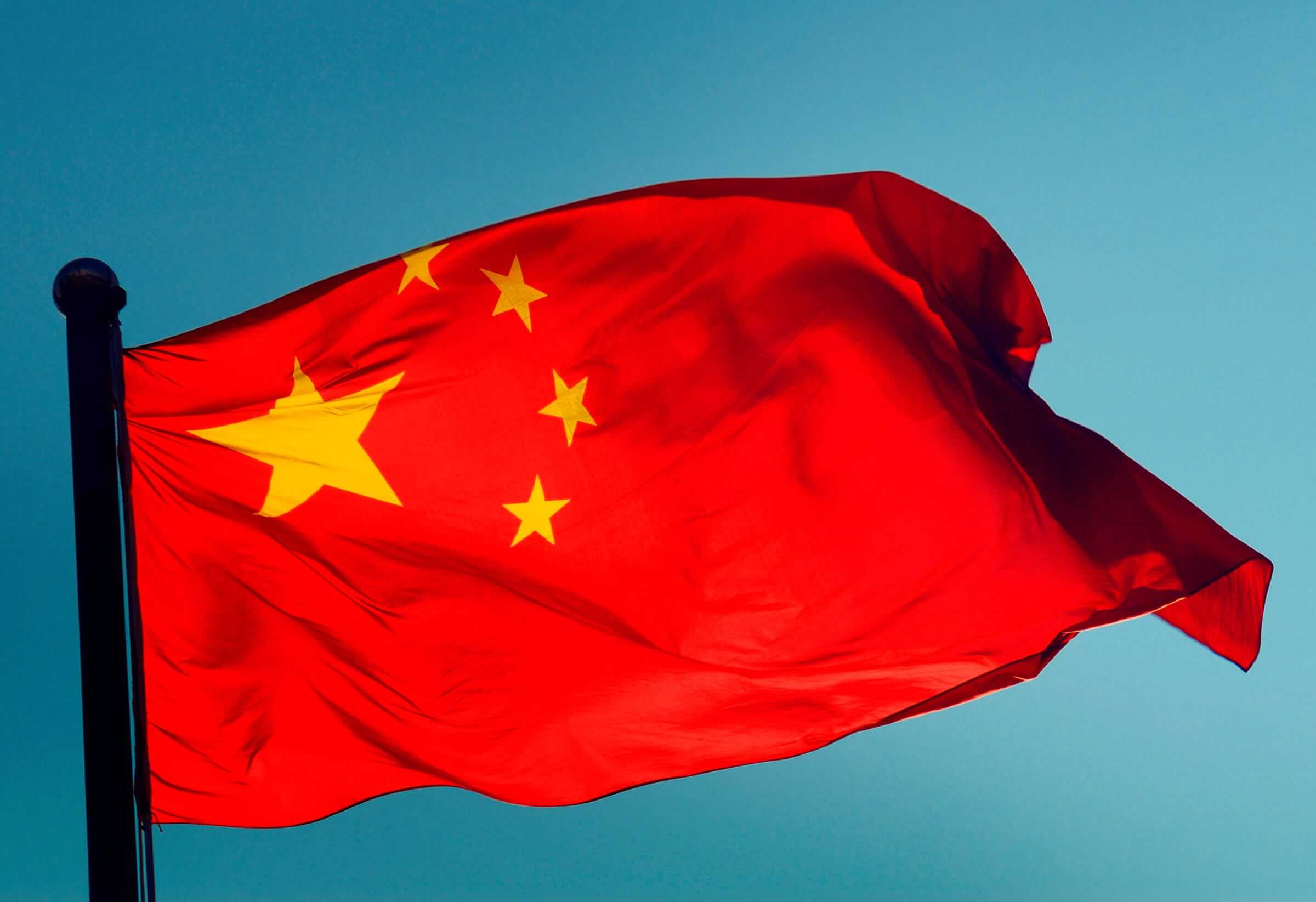 Wochenrückblick: China auf dem Weg in Deflation, Sorgen um Benzinpreise Die chinesische Flagge