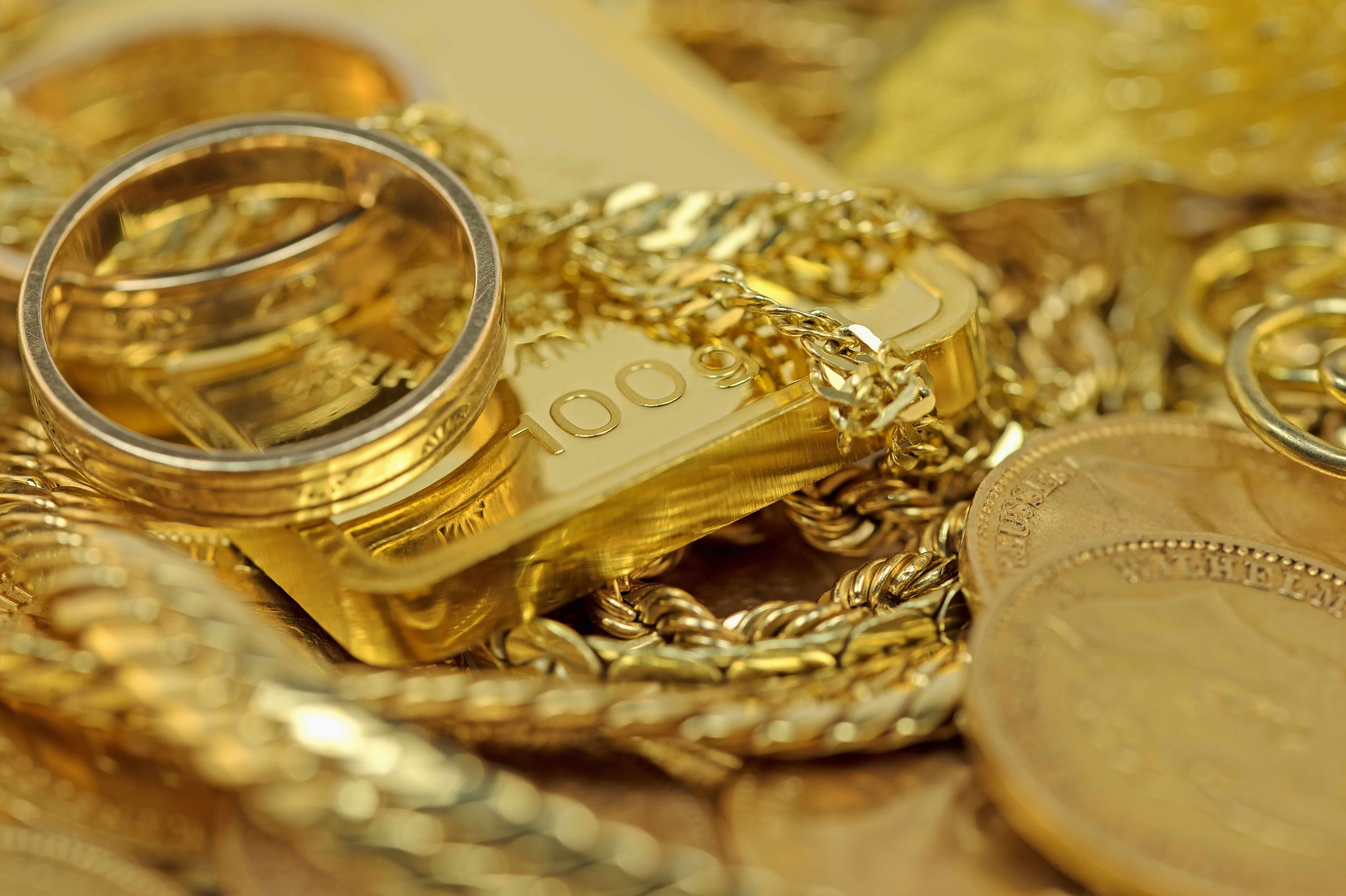 Barres d'or, pièces de monnaie et bijoux Barres d'or, pièces de monnaie et bijoux