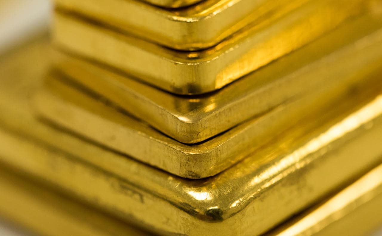 une pile de lingots d'or une pile de lingots d'or